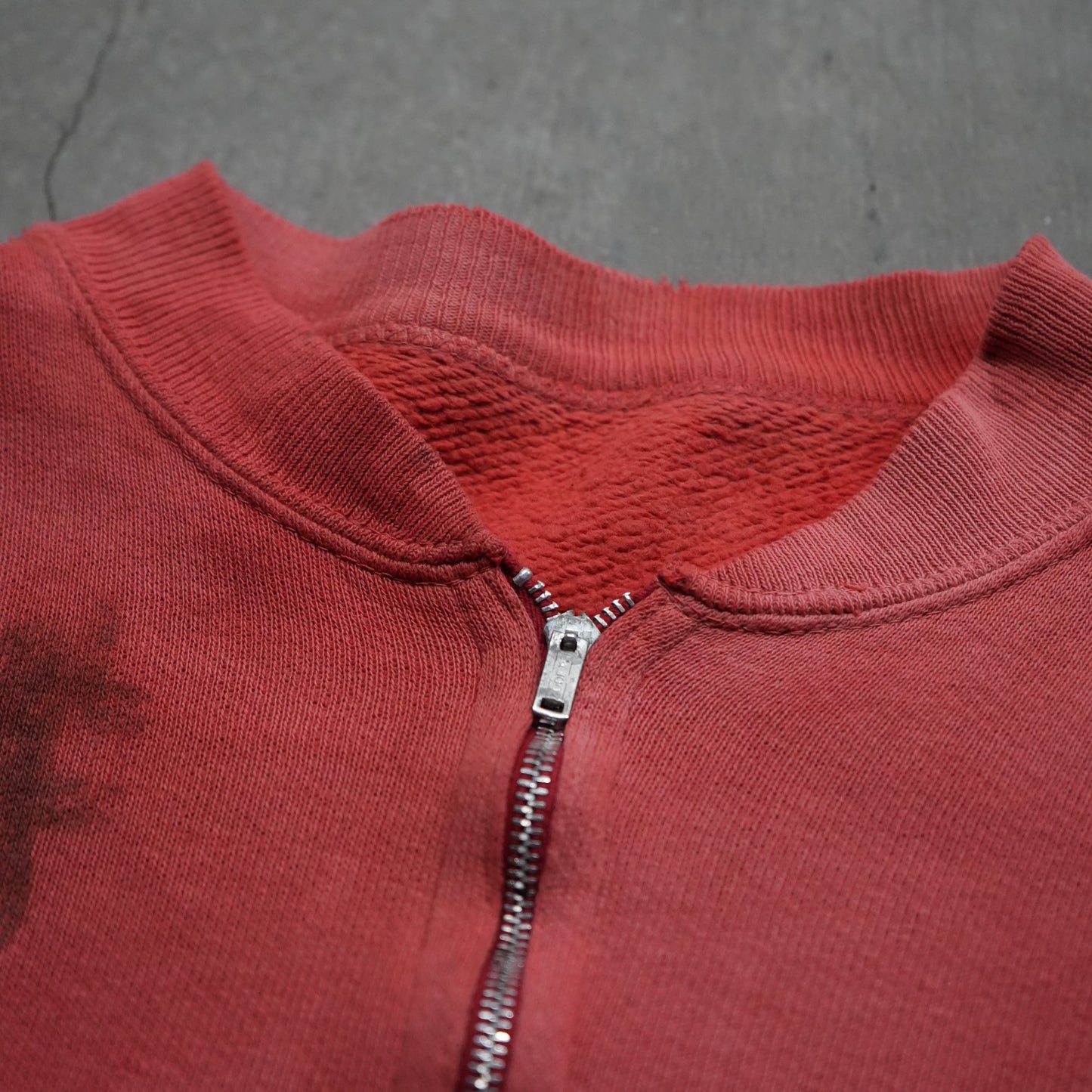 50s faded red 1/4 zip sweat