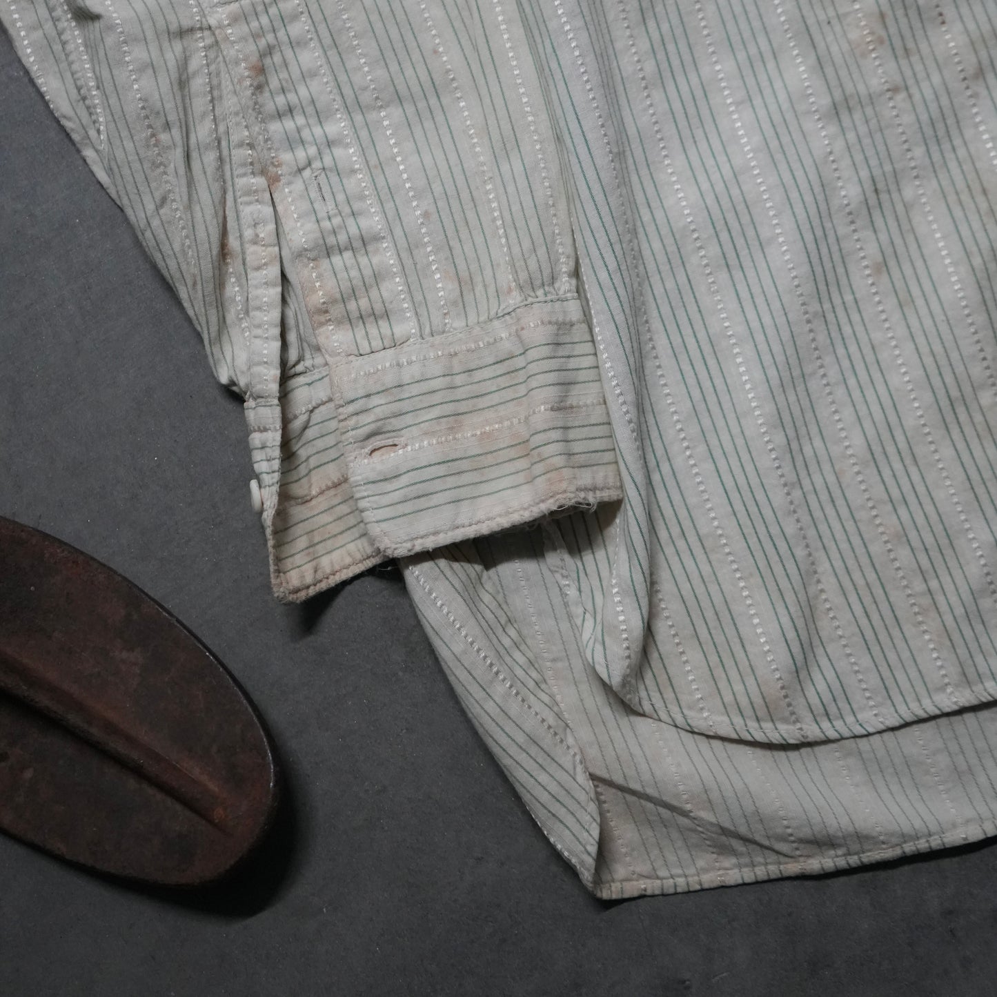 20s elder chinstrap work shirt