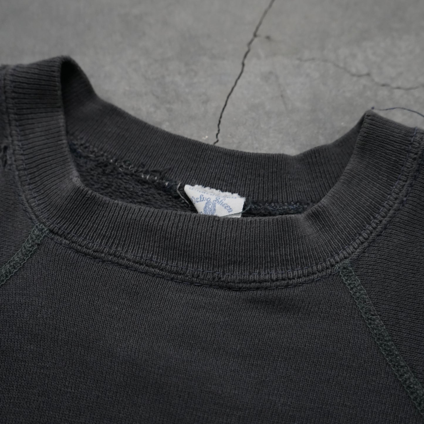 60s flock print black sweat