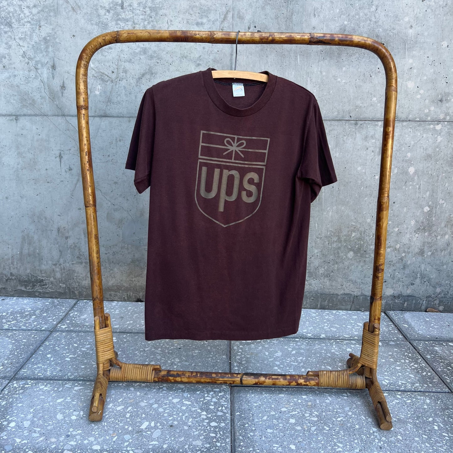 70s ups tee