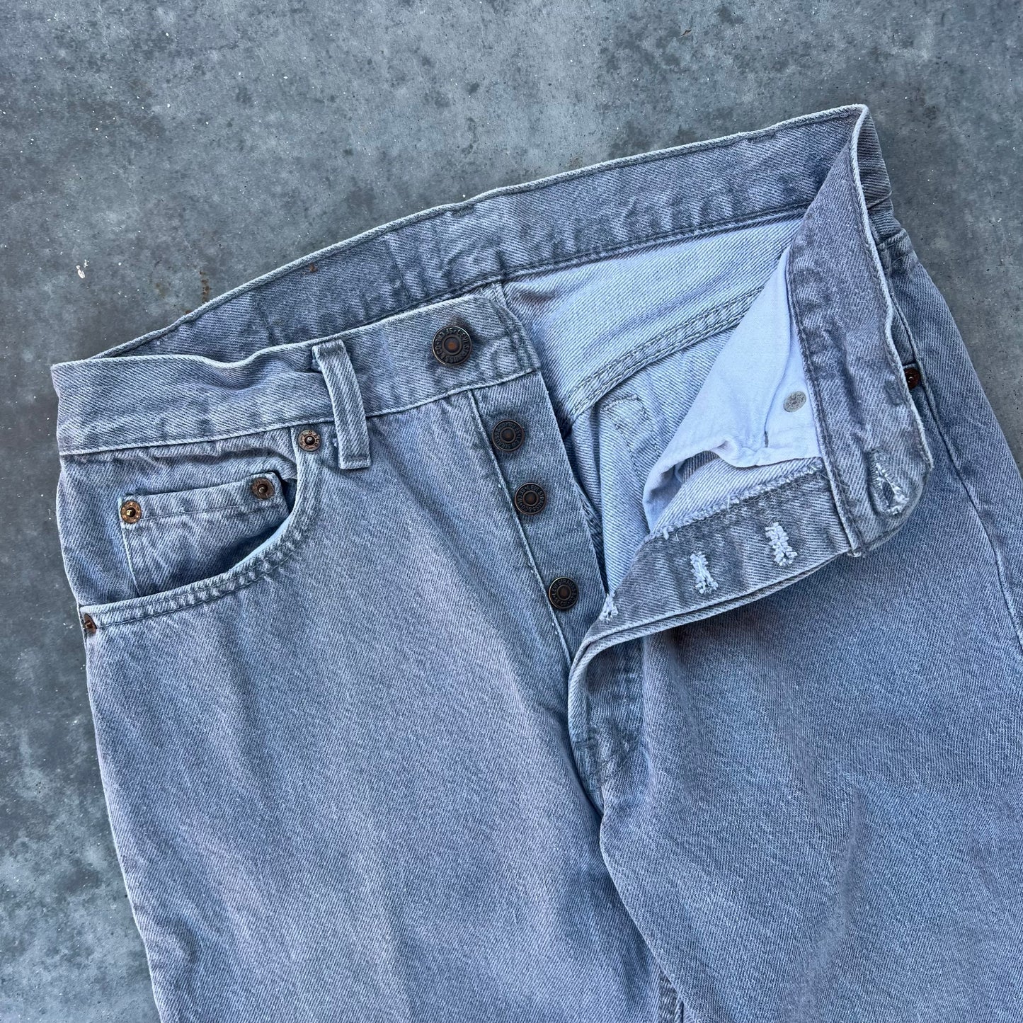 80s levi’s 501 grey