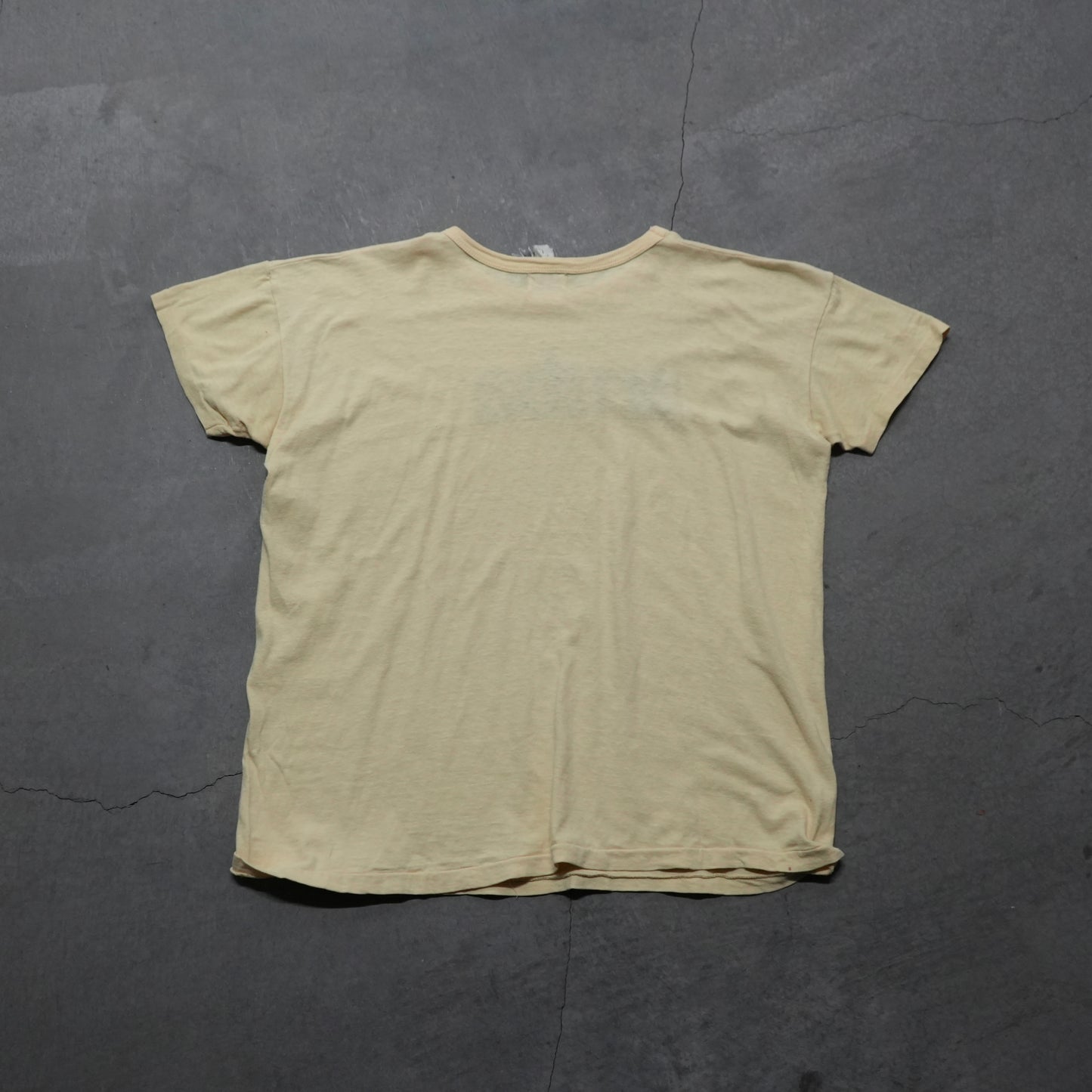 50s faded yellow aruba tee