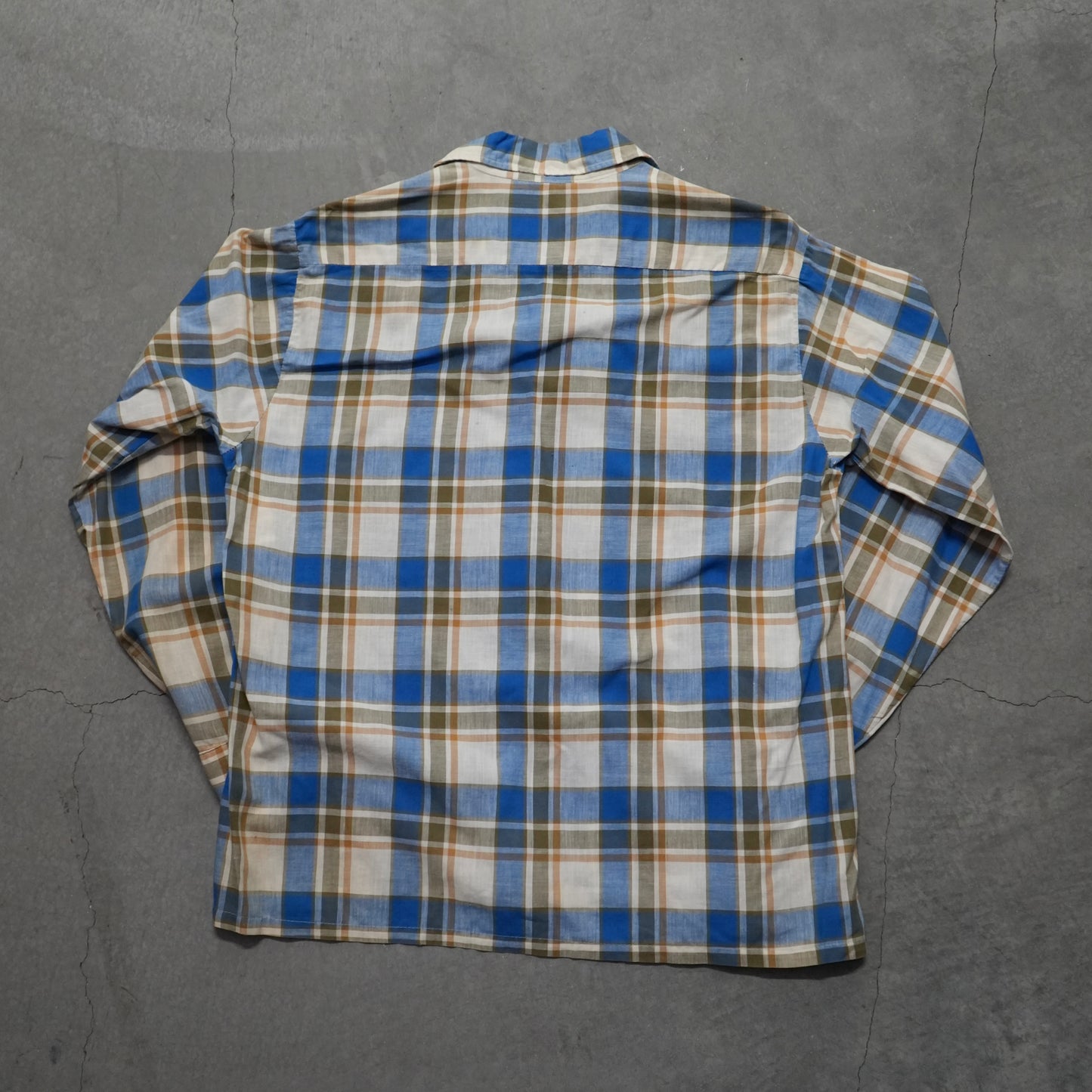 60s light cotton button up
