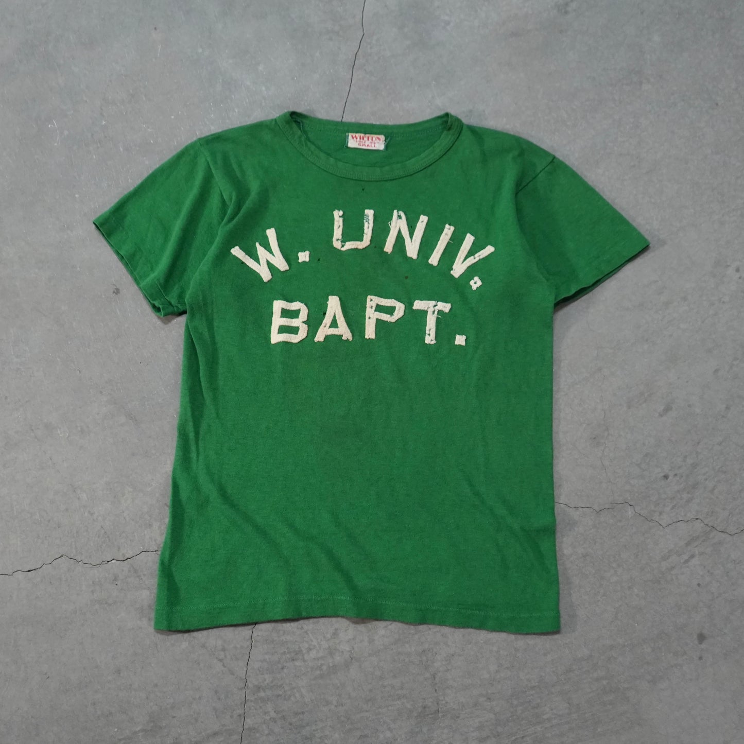 40s wilton felt stitch university tee