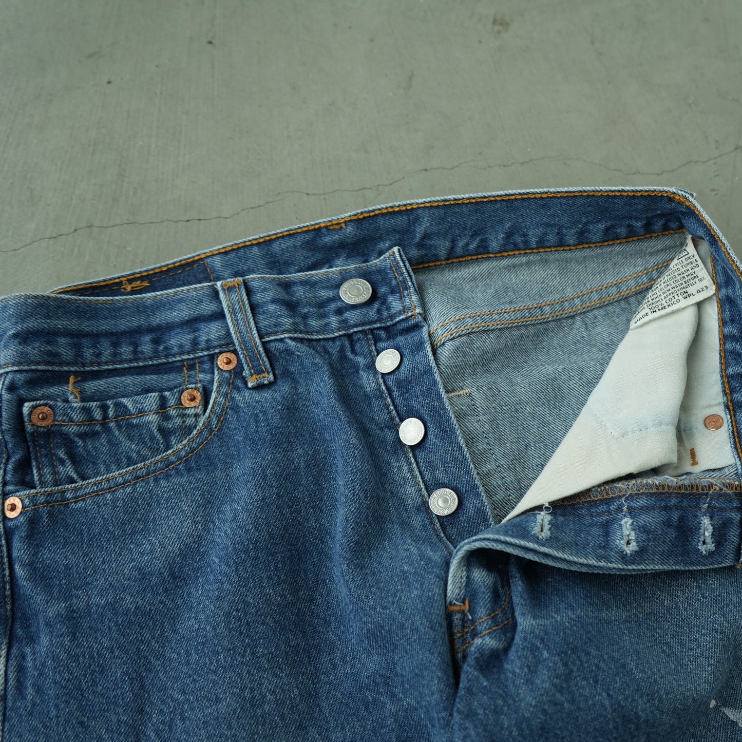 90s levi’s 501