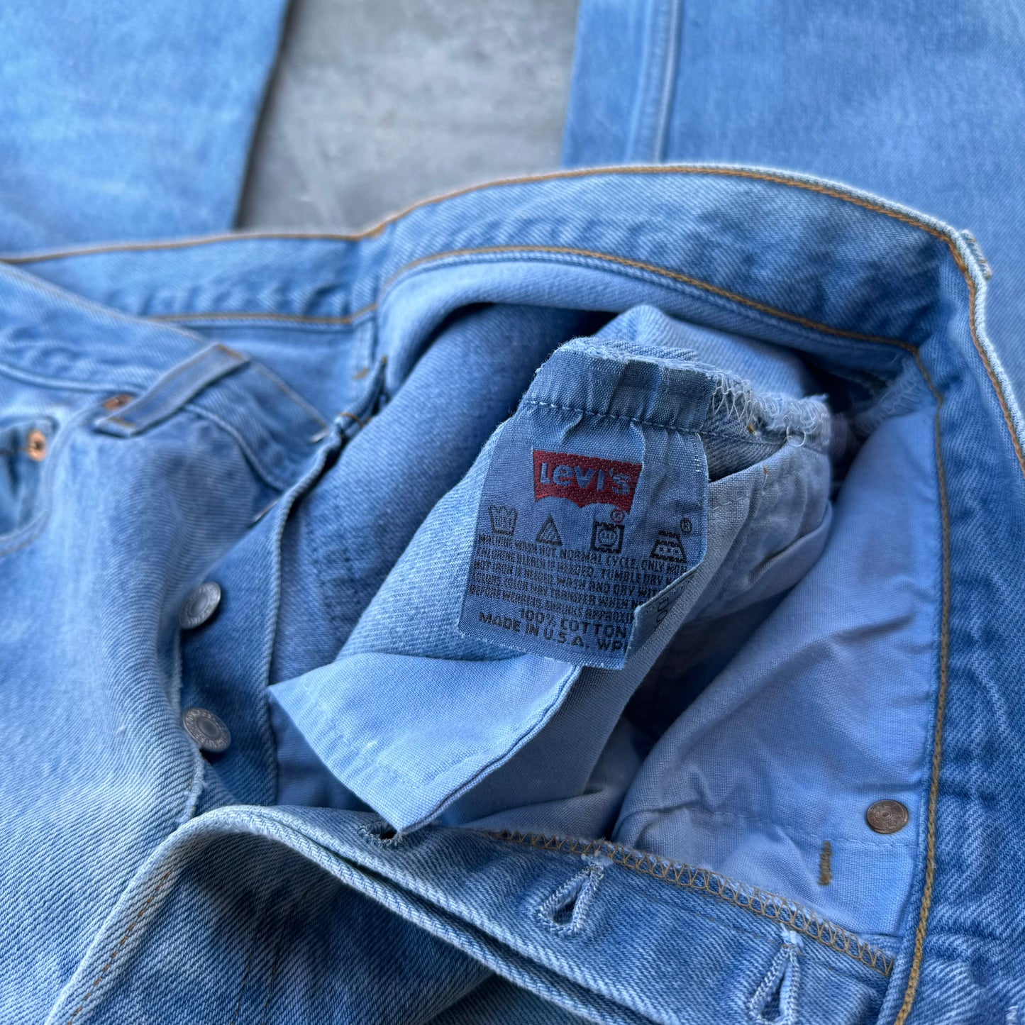 90s levi’s 501