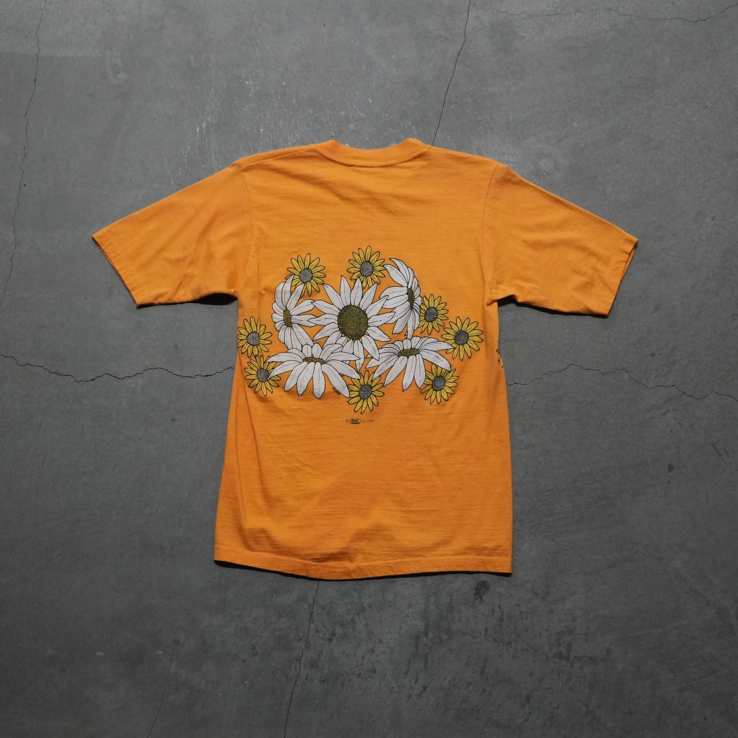 70s flower tee