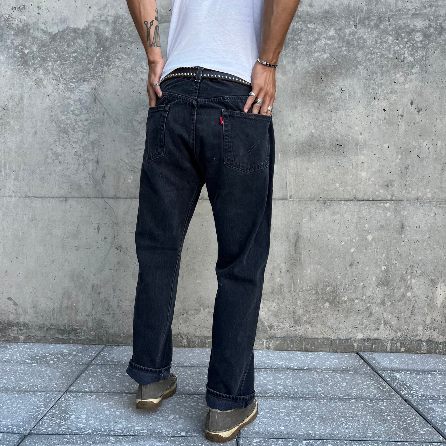 90s levi’s black 501