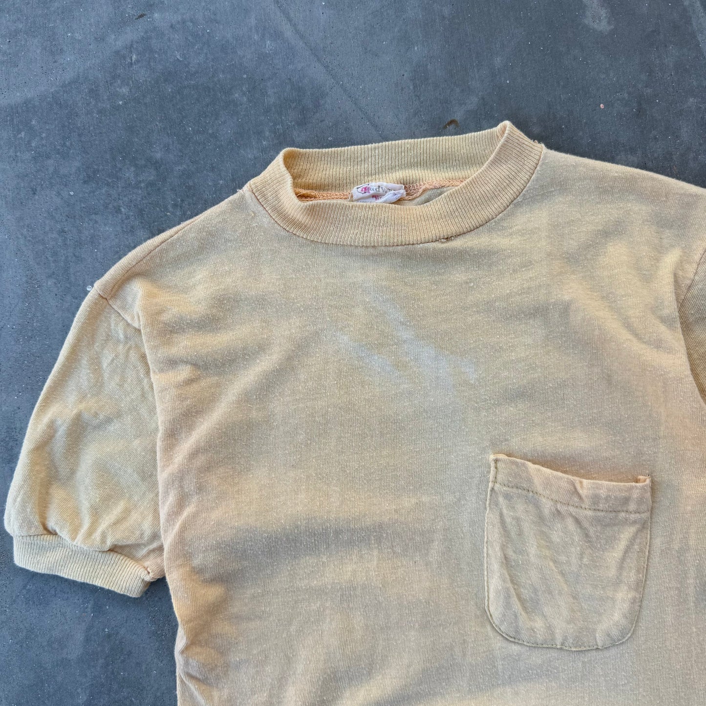 70s pocket tee