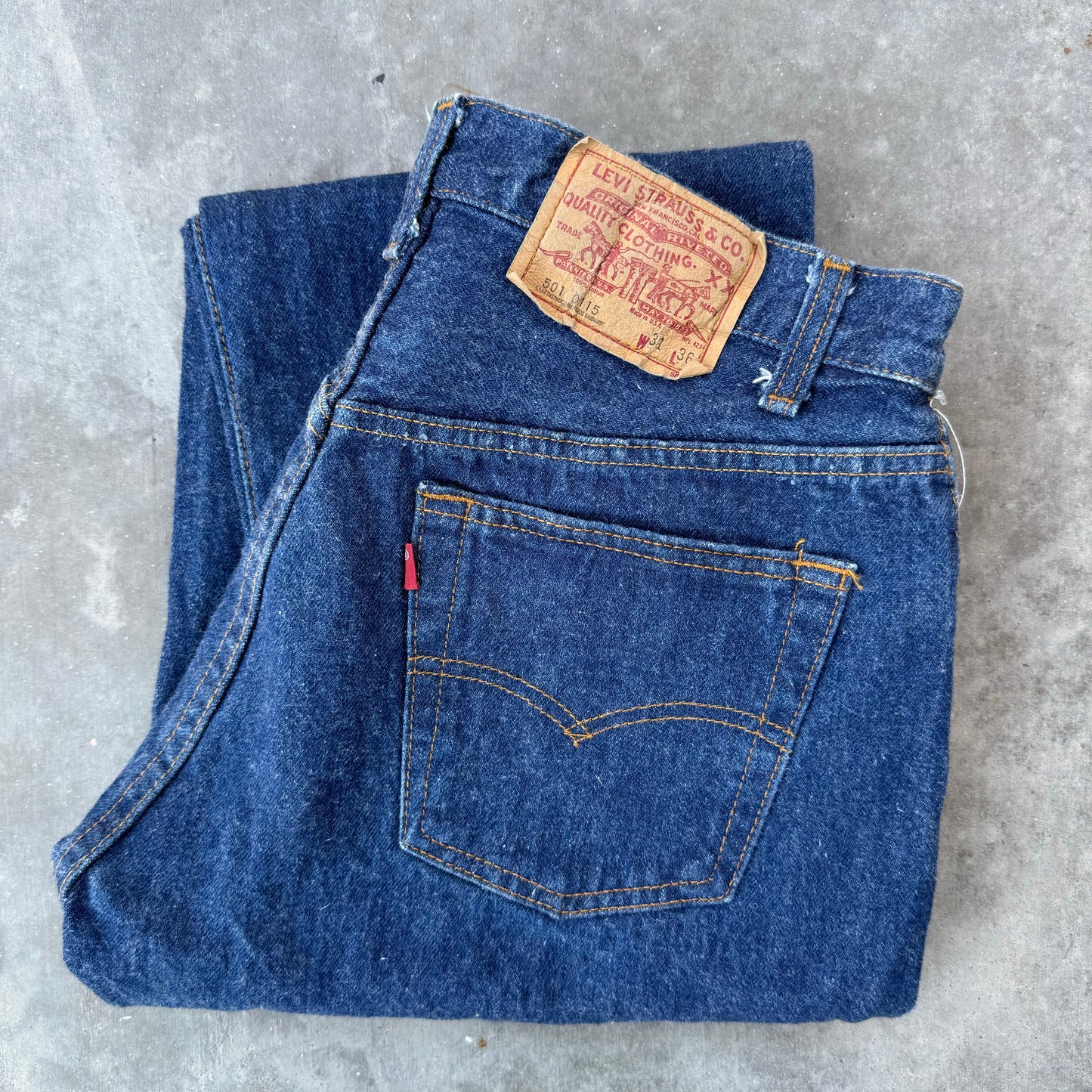 80s levi’s dark wash 501