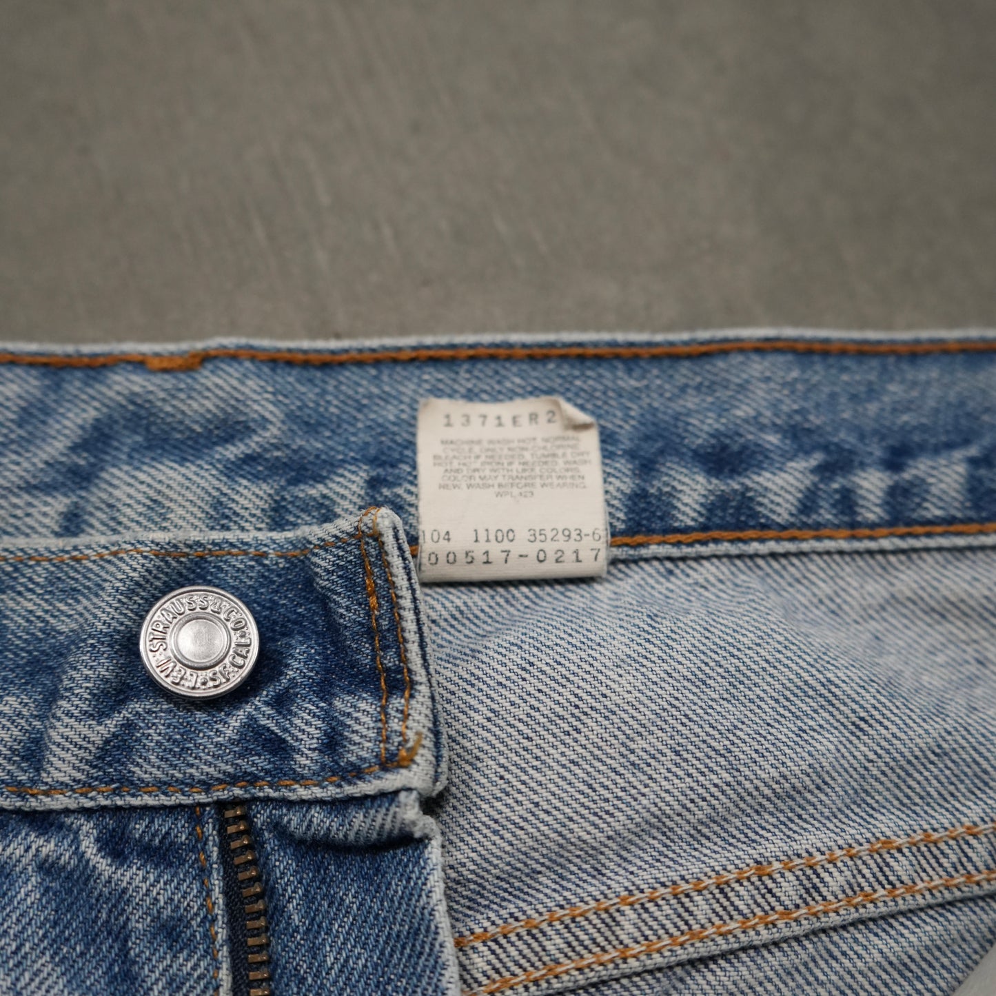 90s levi’s 517